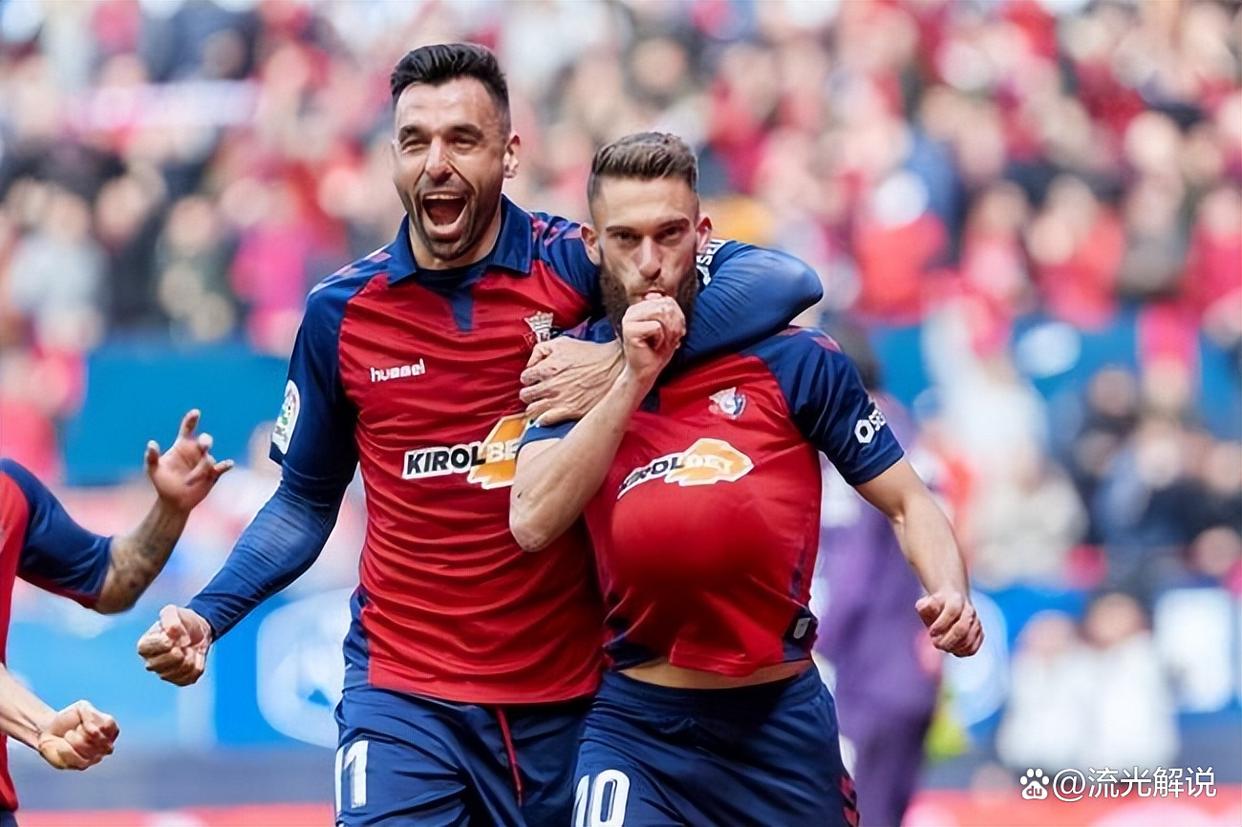 包含塞维利亚训练开放日；冲刺阶段官宣签约引欢呼；西甲在即；轮换策略成焦点的词条